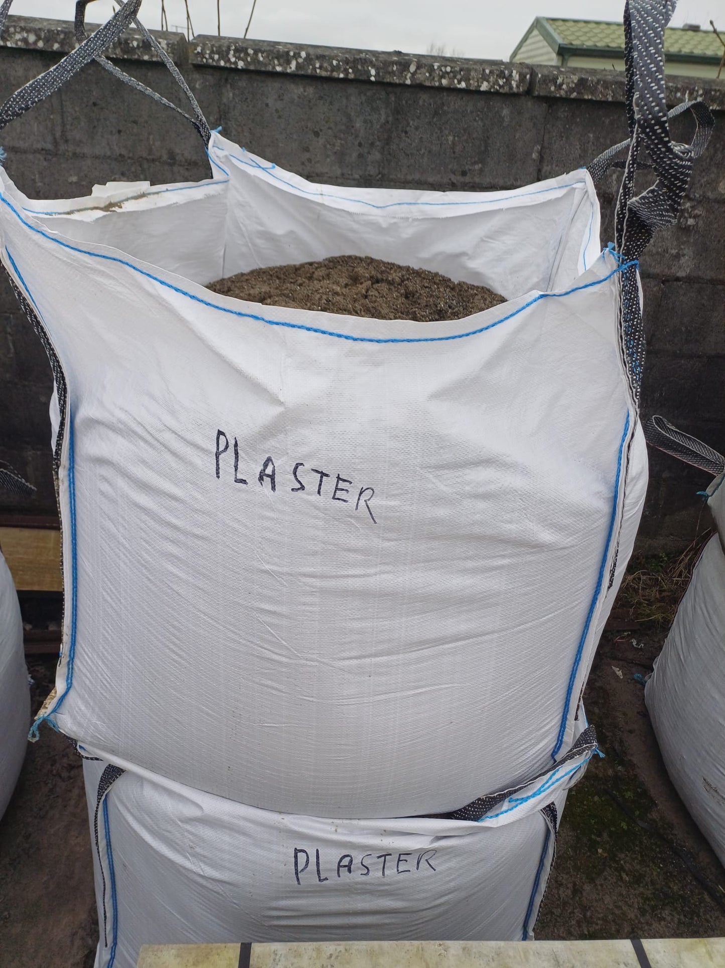 Plaster sand